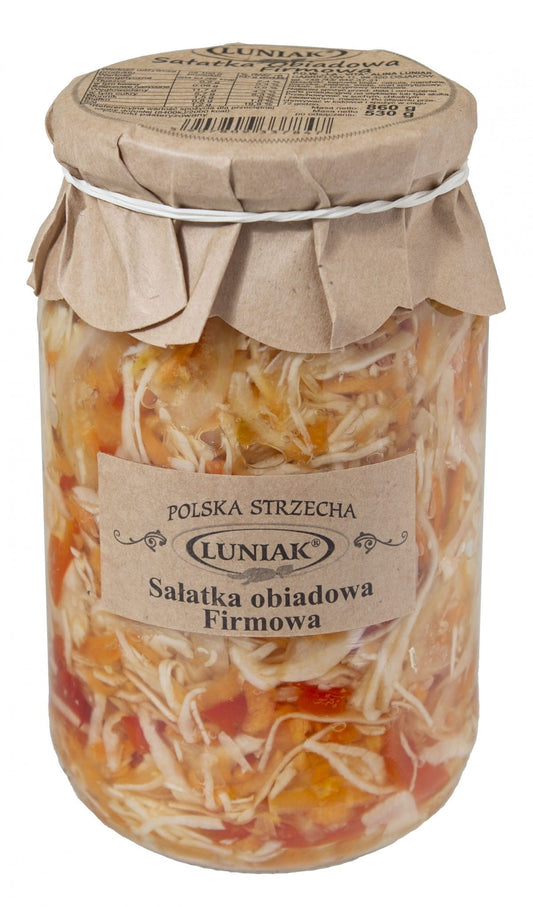 Frischer Firmenessen Salat von LUNIAK, 860g, mit bunten Gemüse- und Blattsalaten in einer Schüssel.