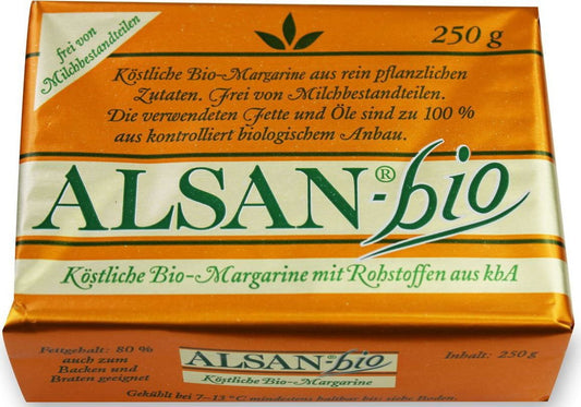 Bio Margarine von BIOPLANET, 250 g, cremige Konsistenz, ideal für Kochen und Backen, in einer weißen Verpackung.